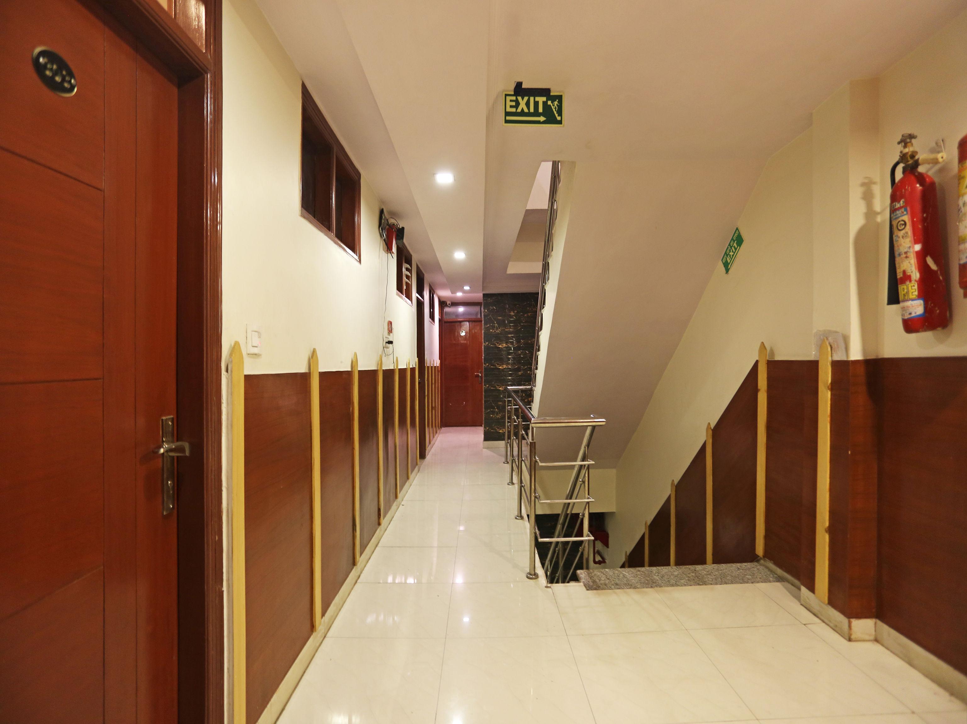 Oyo 6169 Hotel Prem Deluxe Nowe Delhi Zewnętrze zdjęcie